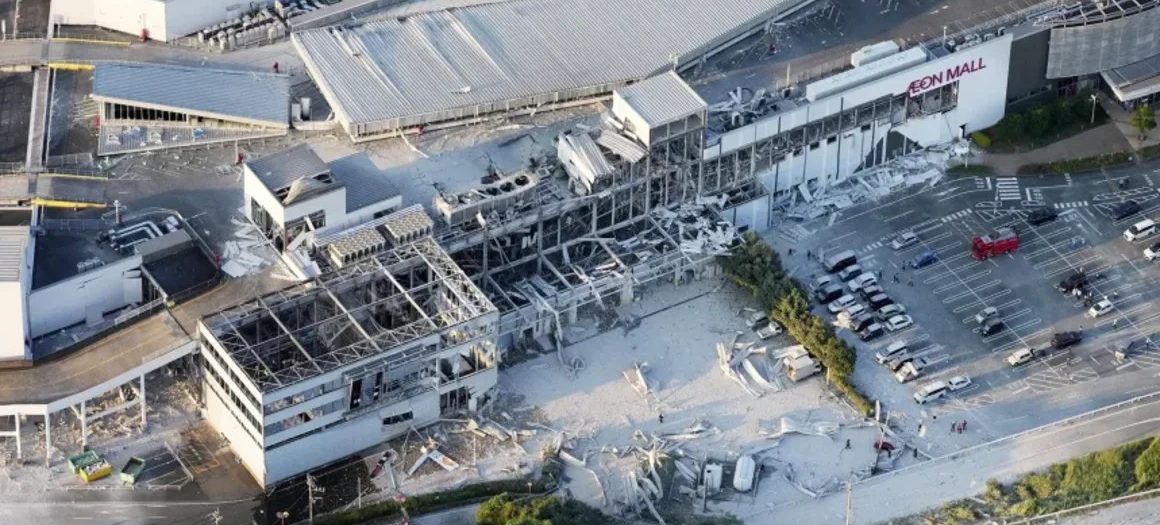 Terremoto de magnitud 7.1 sacude Japón y atrapa personas