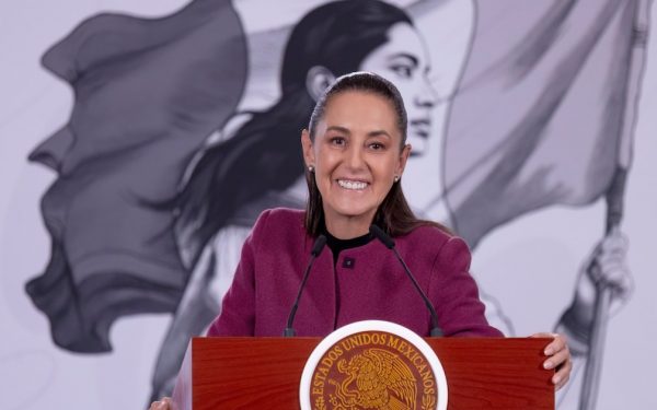 Sheinbaum aborda industria automotriz, UNAM y Perú