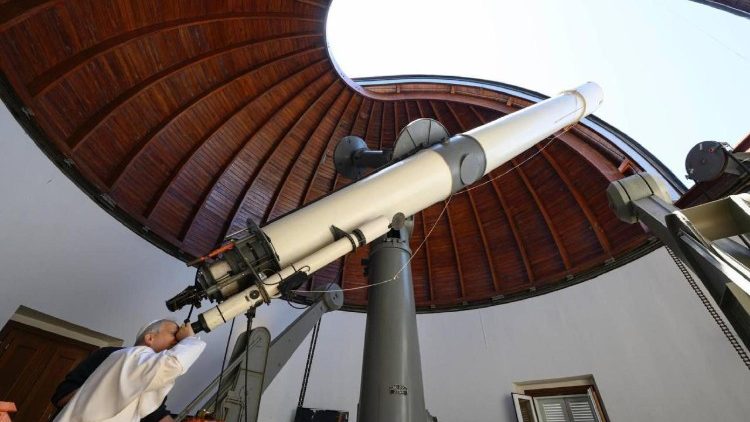 León XIV: ciencia y fe, aliadas en el cuidado del planeta y los más vulnerables