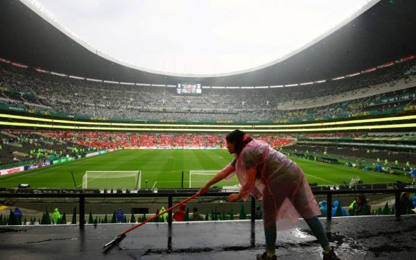 México vs Inglaterra en el Azteca se retrasa por lluvia