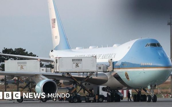Trump voló en avión secreto por amenaza iraní desde Turquía