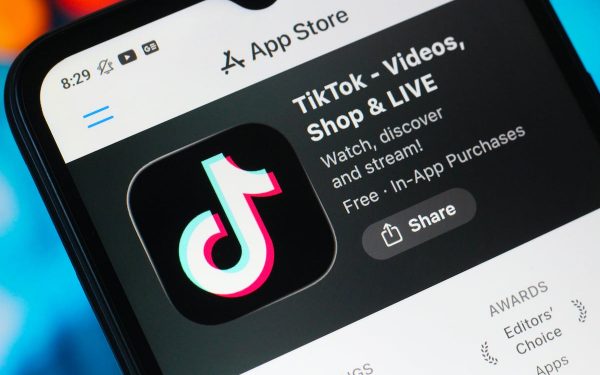 TikTok pagará $400 millones por violar privacidad de menores