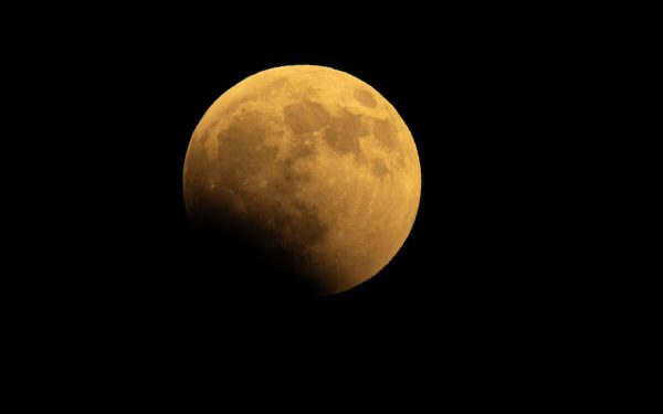 Eclipse parcial de Luna: las imágenes del fenómeno