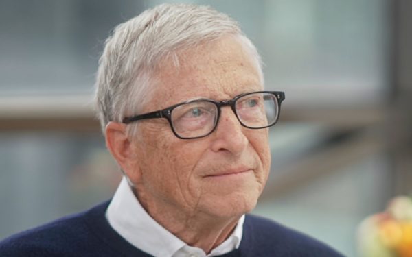 Bill Gates advierte sobre riesgos de la IA en manos equivocadas