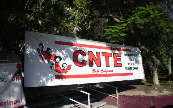 CNTE mantiene paro por adeudos a maestros interinos en BC