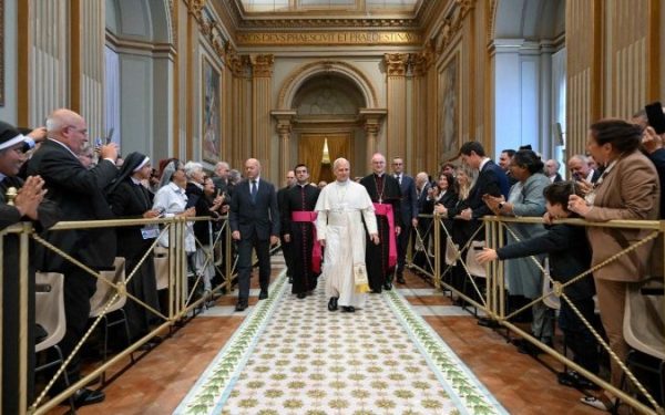 León XIV recibe en audiencia al Círculo de San Pedro en el Vaticano