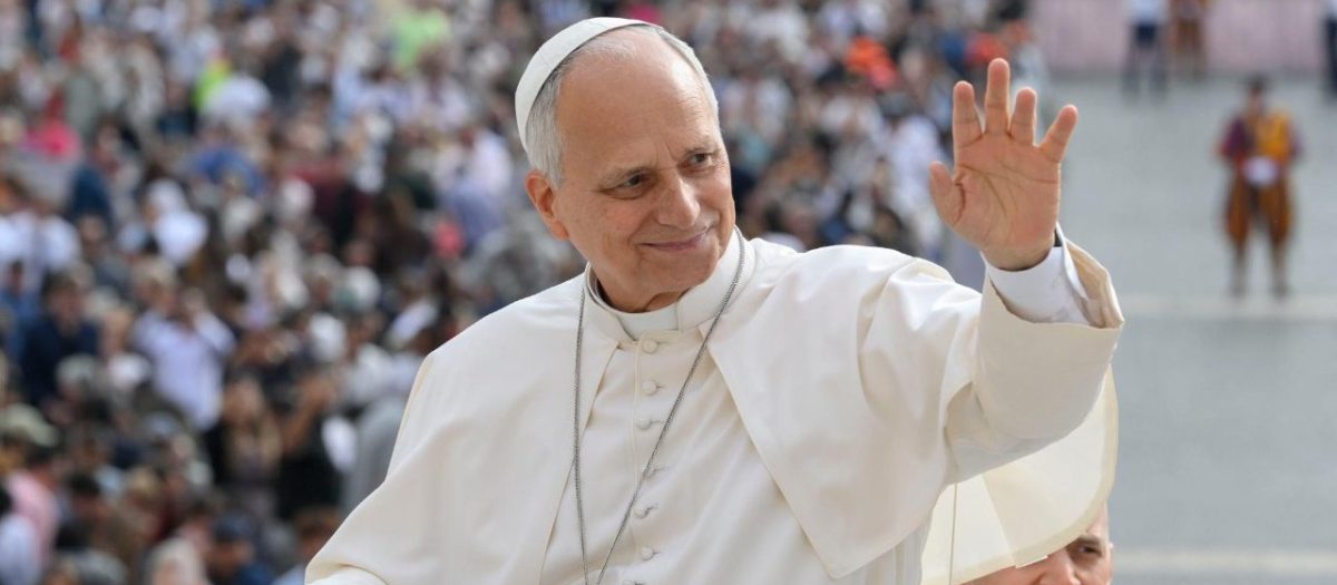 Iglesia mundial reza por el Papa León XIV antes de cirugía de pulmón