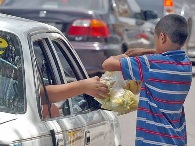 1.8 millones de menores trabajan en ocupaciones prohibidas en México: INEGI