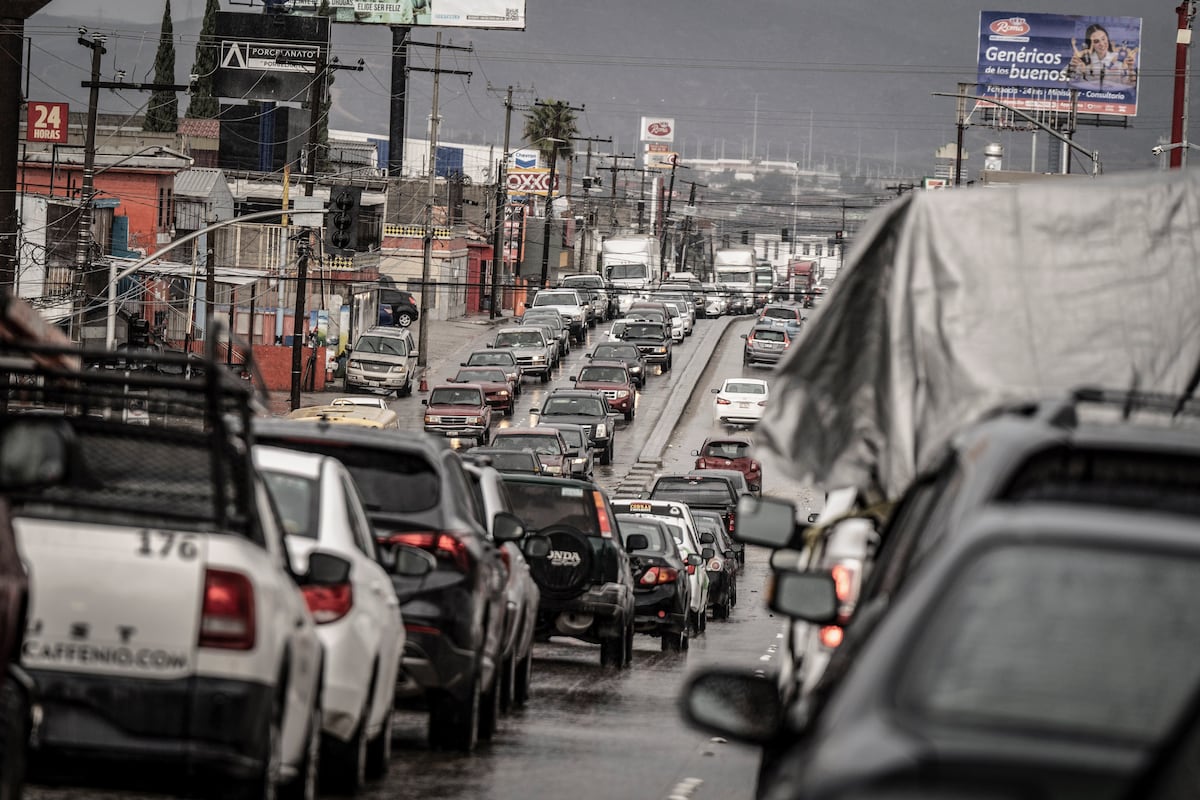 Mexicanos pierden 111 horas al año atrapados en el tráfico urbano