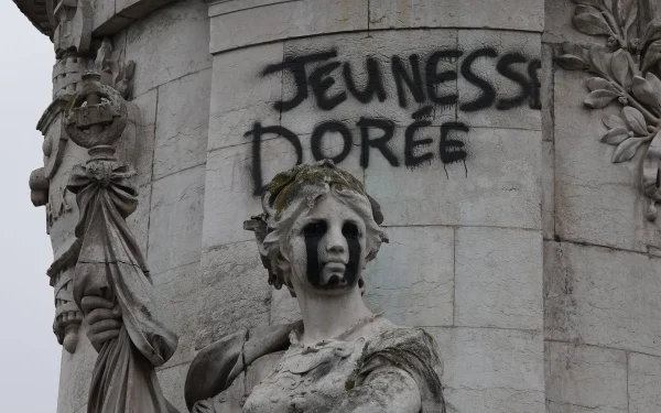 Francia militarizará calles ante protestas convocadas para el fin de semana
