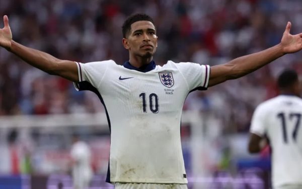 Bellingham enamora a Inglaterra con su nivel