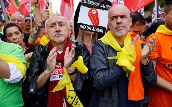 UGT y CC OO convocan huelga general por la vivienda